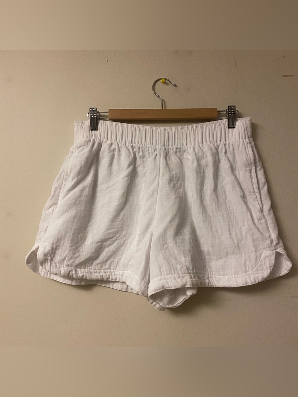 Old Navy White Cottom Comfort Waist High Rise Shorts